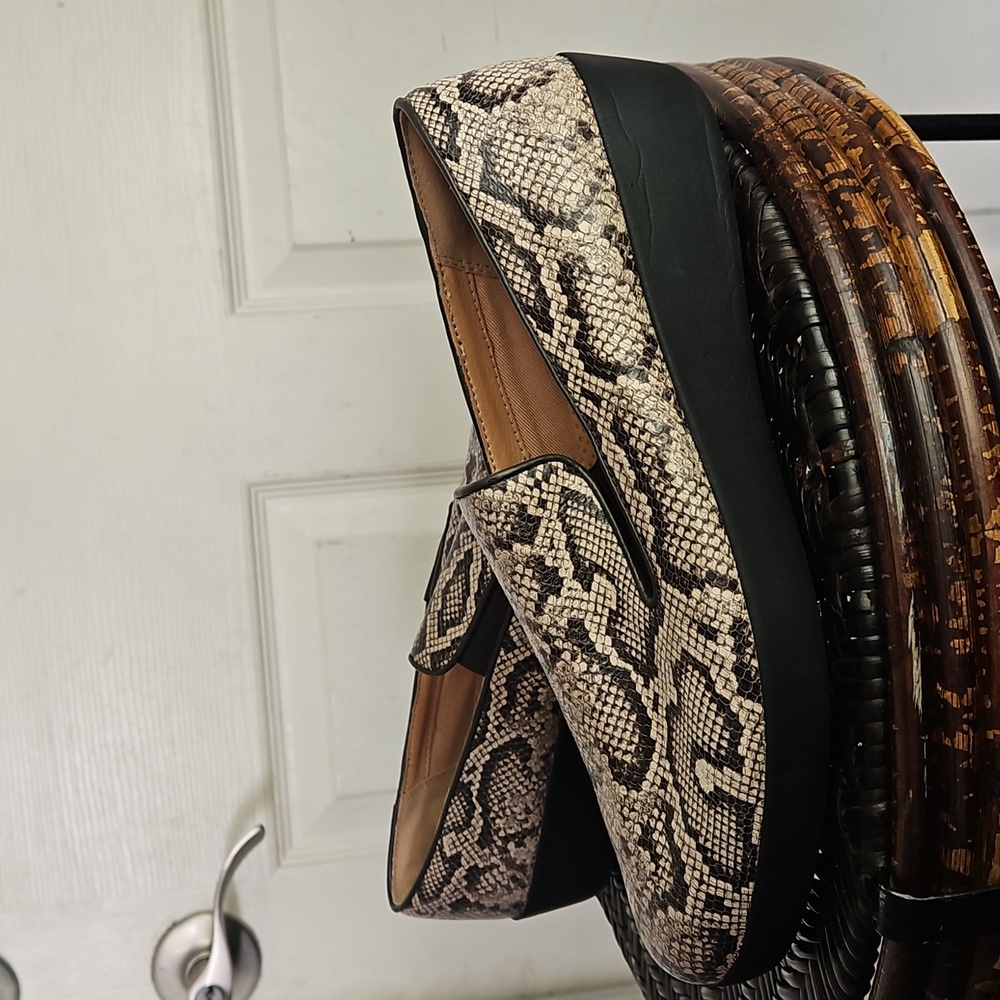 Women's Snakeskin Loafers
